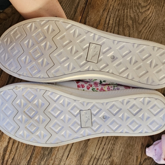 Rocket DogWhite Floral Misa Britton Slip-On Sneaker - - Picture 3 of 7